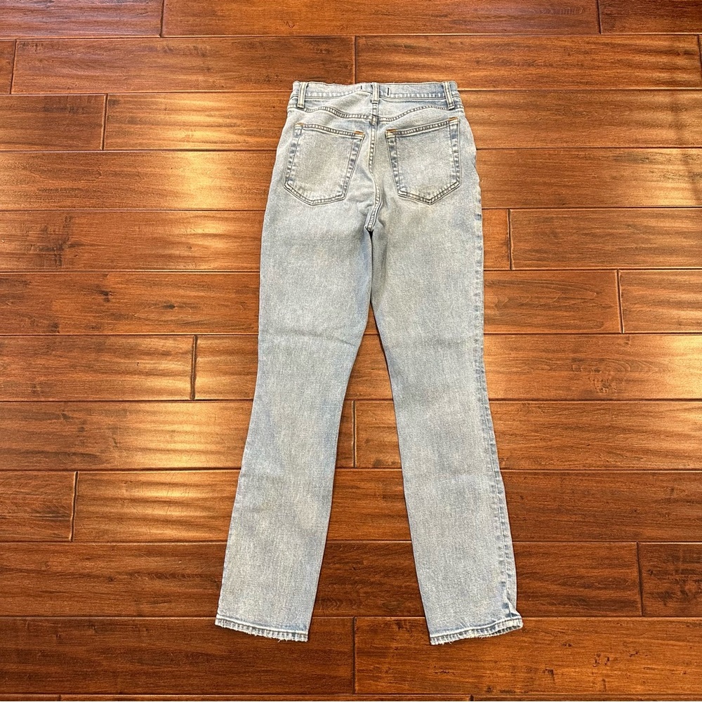 Abercrombie & Fitch The 90’ Slim Straight Ultra High Rise Jeans - Picture 3 of 7